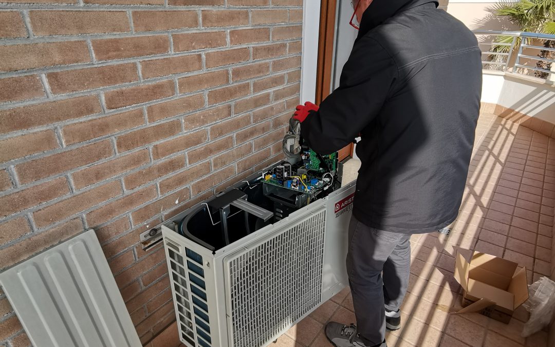 Intervento di Assistenza Climatizzatori Ariston